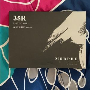 Morphe 35R ready, set, gold palette!